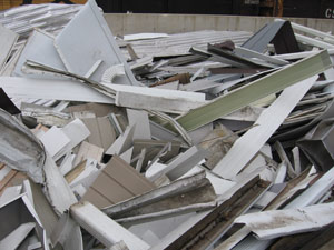  We buy sell Aluminum scrap (Windows and roofing)