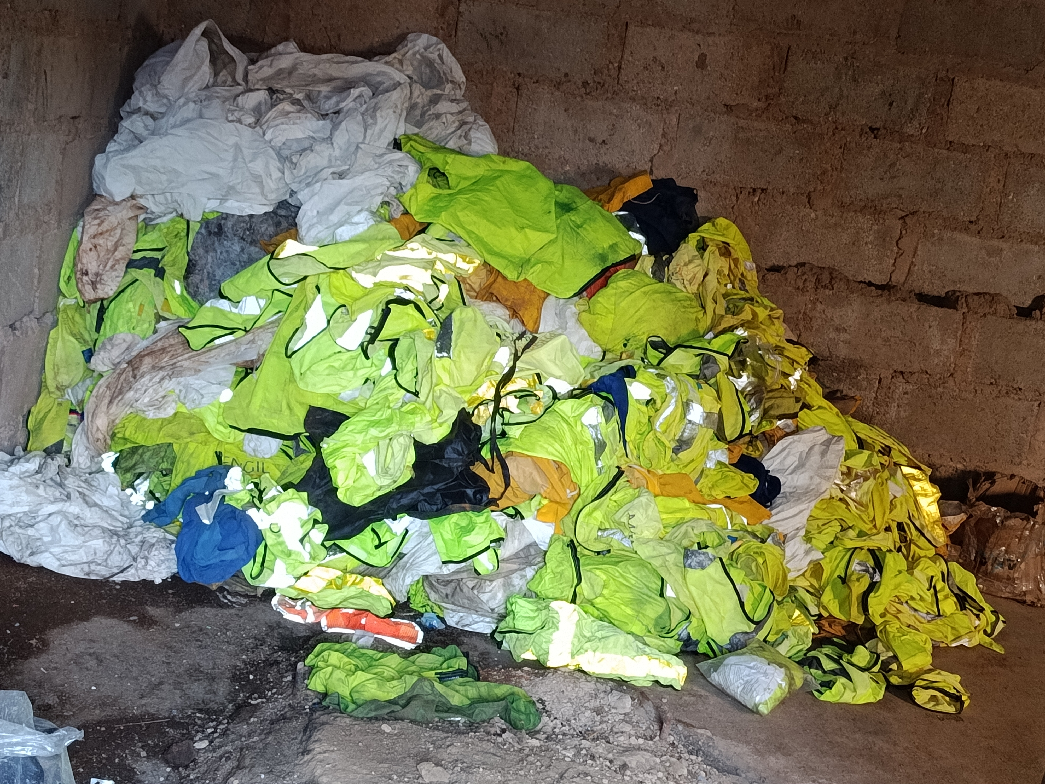 Tyre and other rubber scrap 