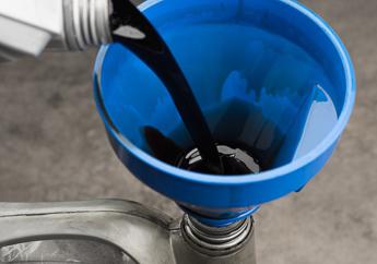 I BUY USED ENGINE OIL